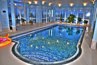 Проектирование и строительство чаш, гидроизоляция, системы фильтрации, обеззараживания,	вентиляции и осушения  внутренних и наружных бассейнов